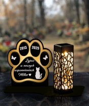 Solar LED Kerze für Hunde, Katzen, Pfoten auf einem Grabstein für Hunde | WieczneZnicze.pl